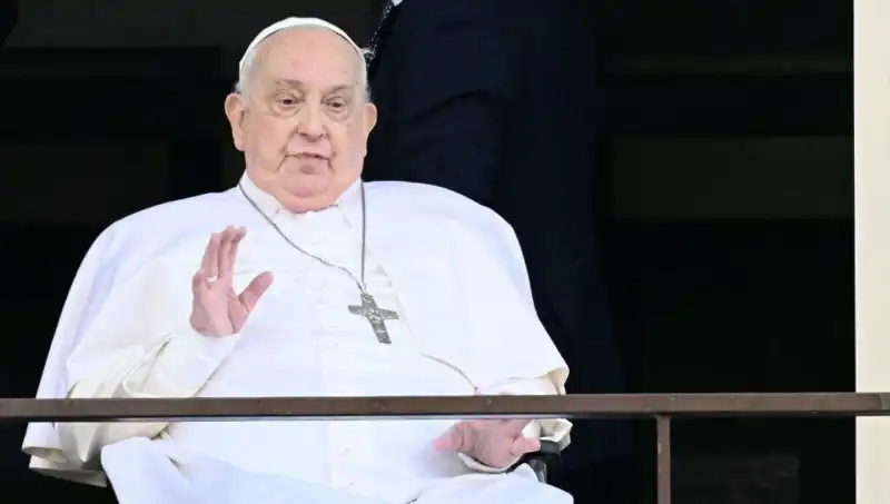 Papa Francis, 5 Hafta Sonra Hastaneden İlk Görüntülerini Paylaştı!
