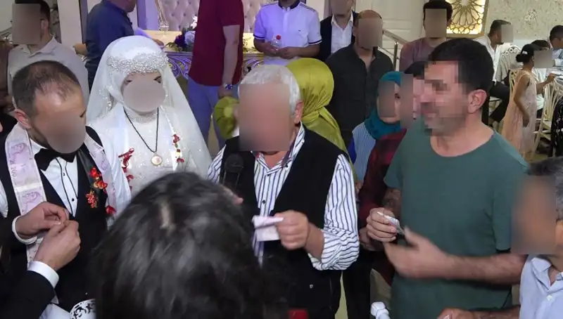 Davetsiz Misafir Düğünde Takıları Çaldı: Olayın Şaşırtan Detayları