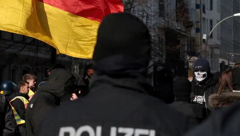 Berlin’deki Türk Market Zincirine Yapılan Silahlı Saldırı Şoku