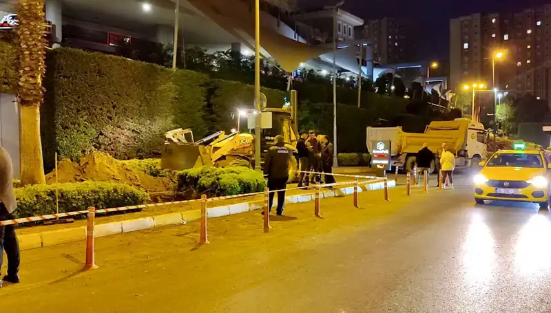 Küçükçekmece’de Doğal Gaz Borusu Paniği: Yangın Korku Dolu Anlar Yaşattı