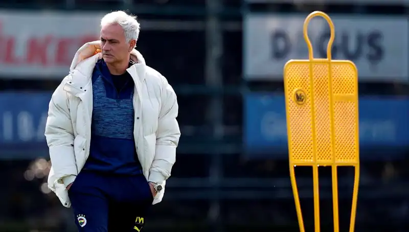Fatura Mourinho'ya: Galatasaray'da Gözler Hoca Üzerinde!