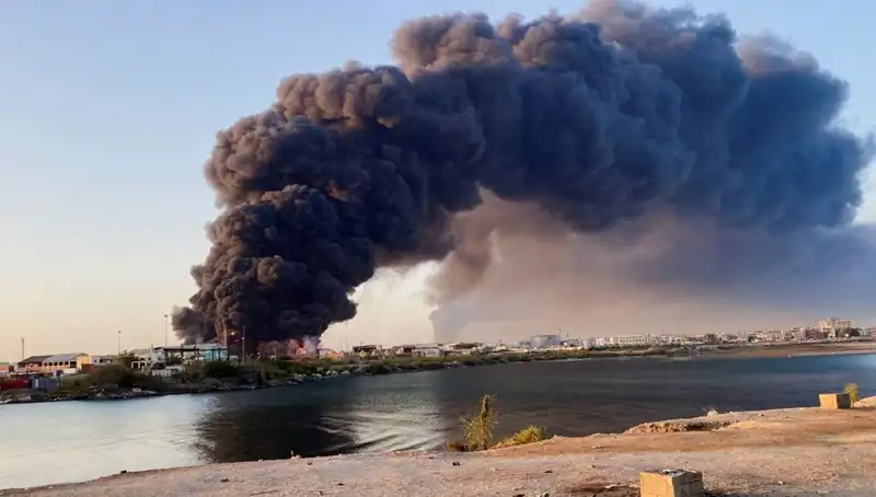 Port Sudan'da Şok Edici Patlamalar: Havalimanı ve Askeri Üs Hedef Alındı