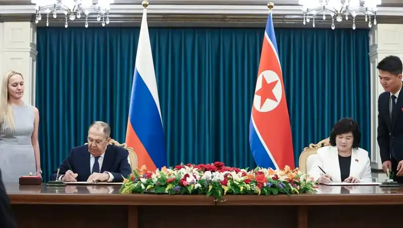 Rusya ve Kuzey Kore: Lavrov’un Tarihi Görüşmesinden Neler Çıktı?