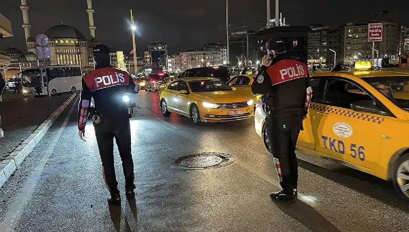 İstanbul’da Gece Yarısı Yapılan Operasyonda 873 Gözaltı!