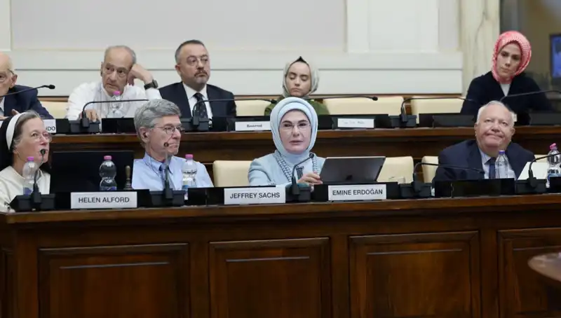 Emine Erdoğan'dan Vatikan'da "Dünya 5'ten Büyüktür" Vurgusu