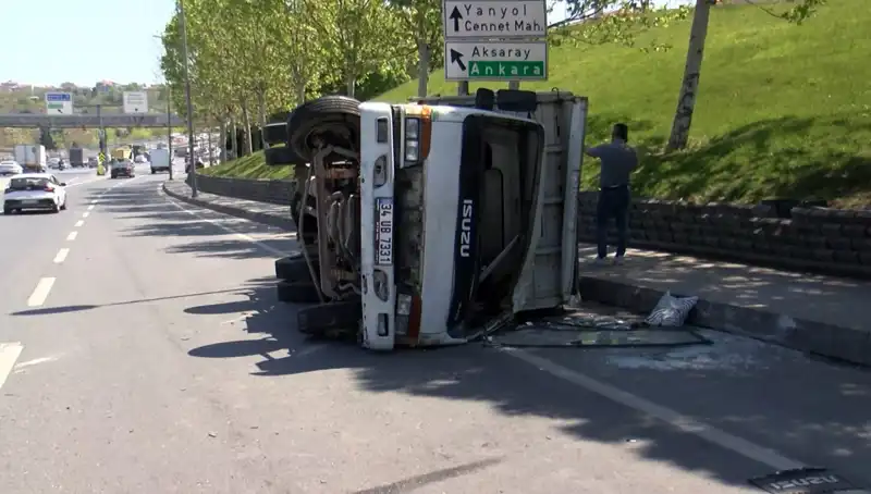Küçükçekmece D-100 Karayolu'nda Feci Kaza: Yol Trafigi Kilitlendi