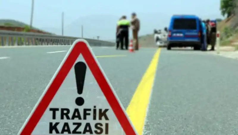 Bitlis’te Peş Peşe İki Kazada 19 Kişi Yaralandı