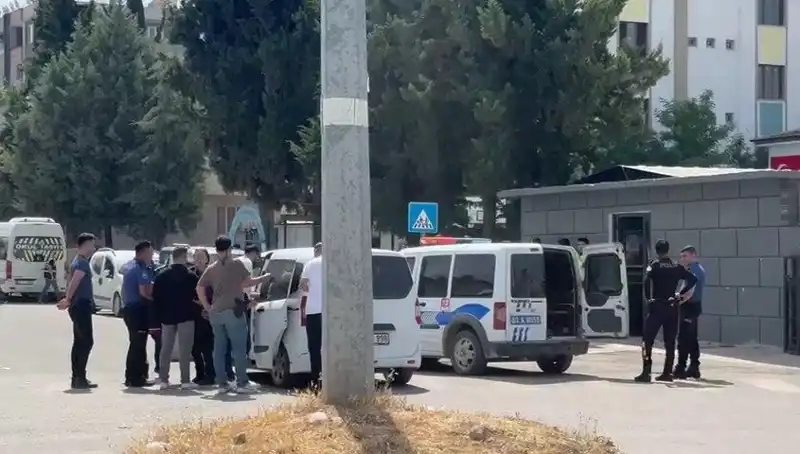 Adliye Önünde Dört Aile Arasında Çıkan Kavga: 5 Yaralı, 7 Gözaltı