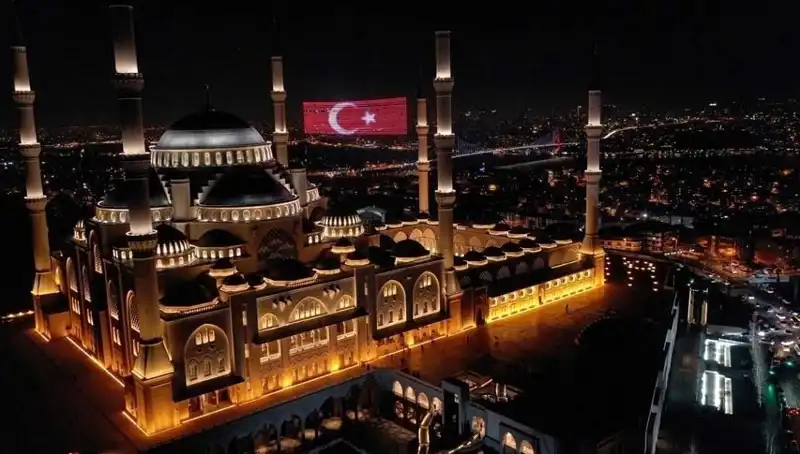 Şehirde Akşam Dua Seansı: Kuraklık ve Şehitler İçin Bir Araya Geliyoruz