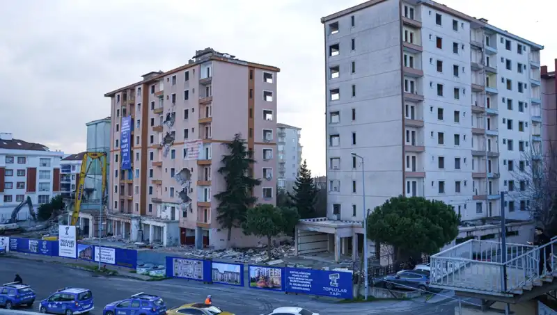 Büyükçekmece'de İmar Yeniliği: 10 Binanın Yıkımı Gerçekleşiyor