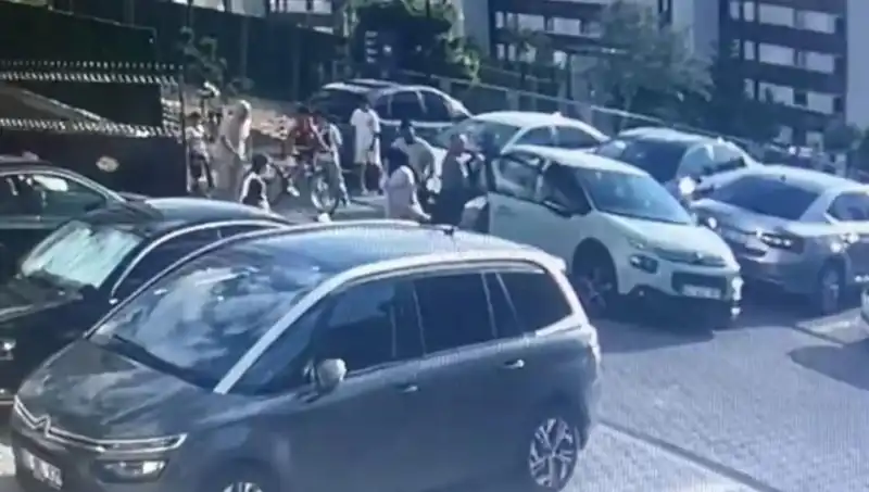 Eşi ve Yakınlarını Araba ile Ezen Şok Olay: Ayrıntıları Öğrenin