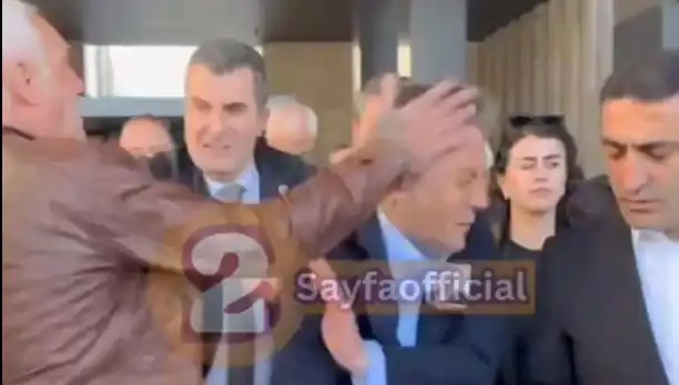 Özgür Özel, AKM Çıkışında Fiziksel Saldırıya Uğradı: Siyasette Gerilim Tırmanıyor