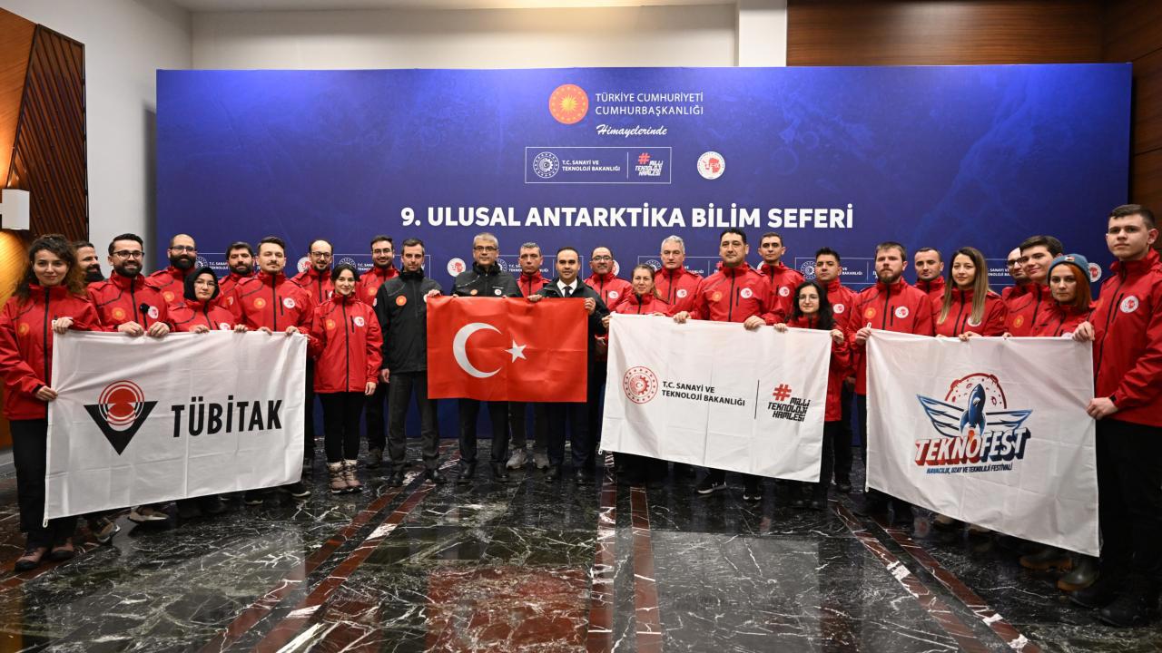 Türk Bilim İnsanları Antarktika'da