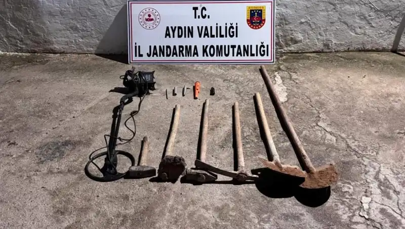 Aydın'da Kaçak Kazı Yapanlar Suçüstü Yakalandı: Olayın Ayrıntıları