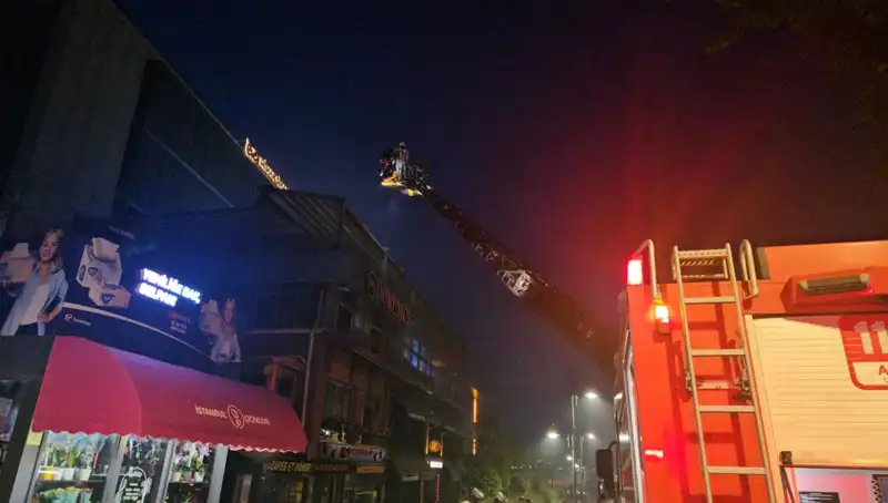 Beşiktaş’ta 3 Katlı Restoranda Korkutan Yangın: Olay Yerinden Son Gelişmeler