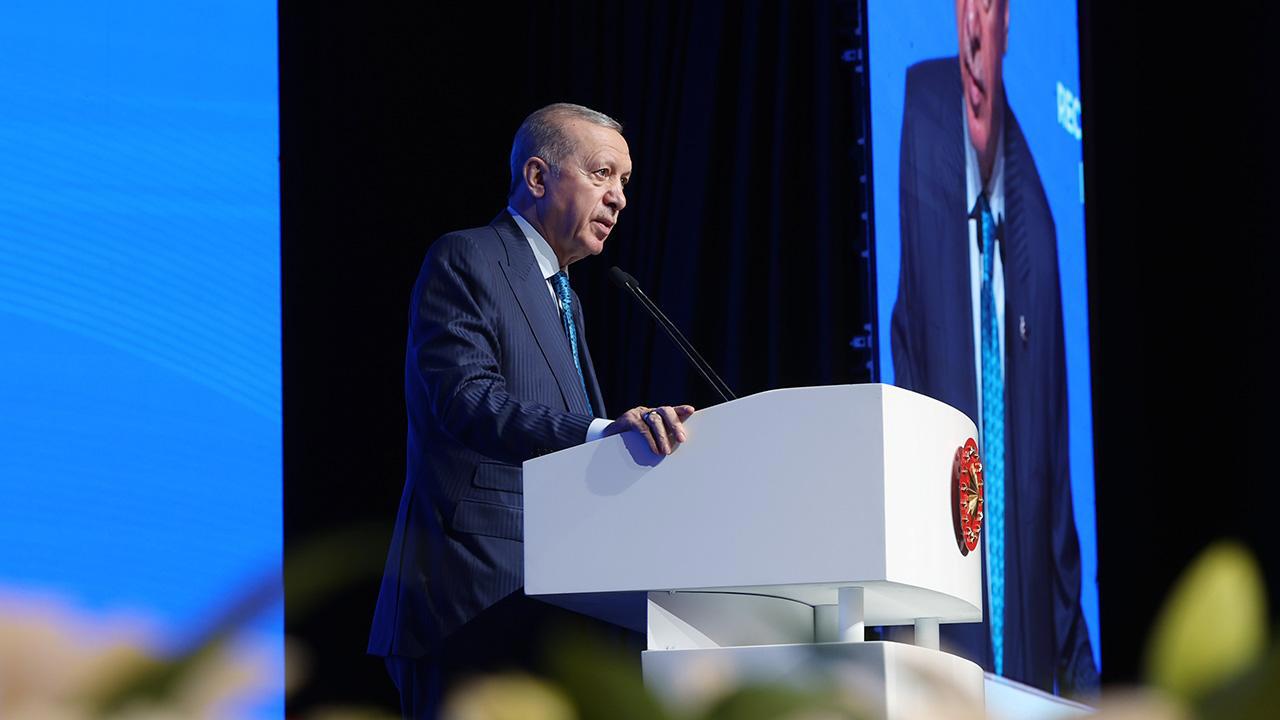 Cumhurbaşkanı Erdoğan'dan engelli öğretmen atama müjdesi