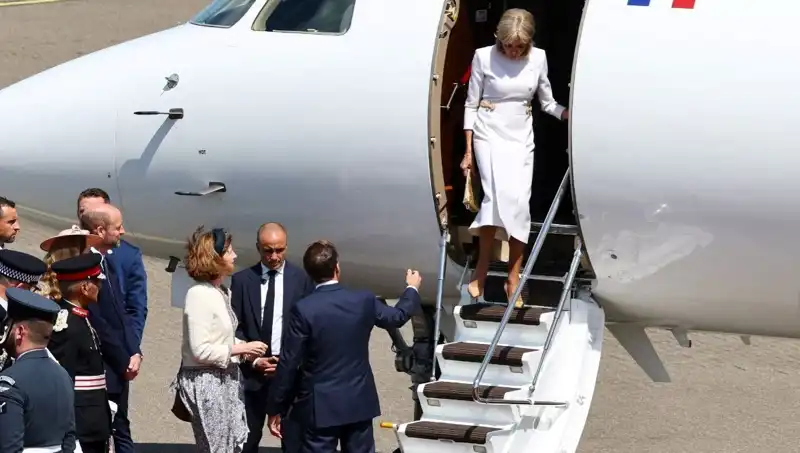 Macron Çifti Arasındaki Kriz Büyüyor: Eşi Hala Göz Ardı Ediyor