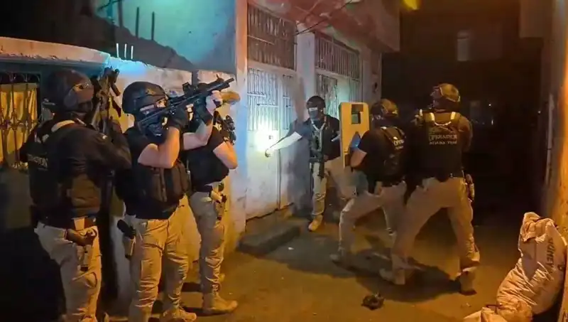 İstanbul'da DAEŞ Operasyonu Gerçekleştirildi: 18 Gözaltı Yapıldı