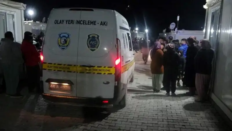 Husumetliler Arasında Çıkan Kavga: Sokaklarda Kan Aktı!