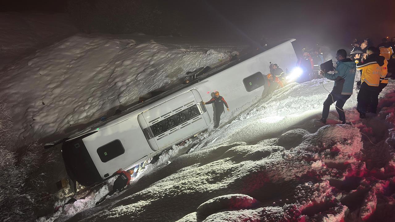 Bingöl'de Yolcu Otobüsü Faciası: 4 Ölü, 32 Yaralı