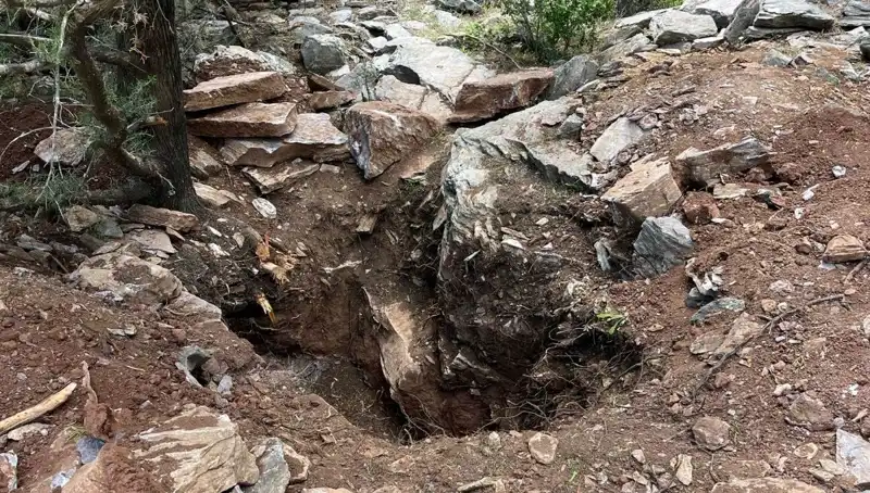 Eski Vali ve Emekli Albay Define Ararken Gün Yüzüne Çıktı!