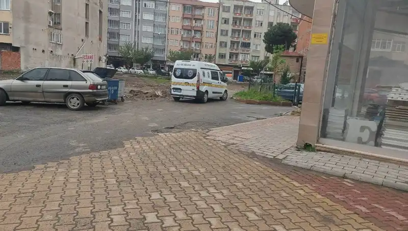 Dördüncü Kattan Düşen Kadın Hayat Mücadelesi Veriyor
