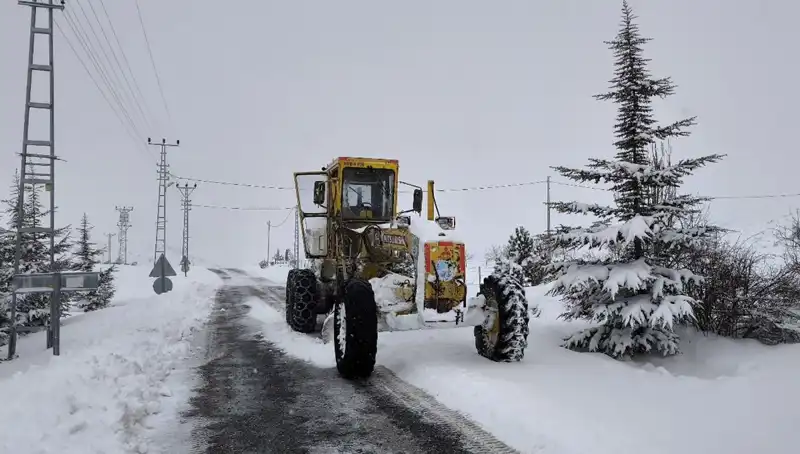 Kayseri’nin Karlı Günlerine Veda: Kapanan Yollar Yeniden Açılıyor!