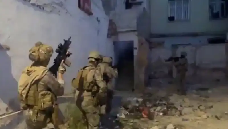 75 İl Genelinde Uyuşturucu Operasyonu: 2 Bin 311 Şüpheli Ele Geçirildi!