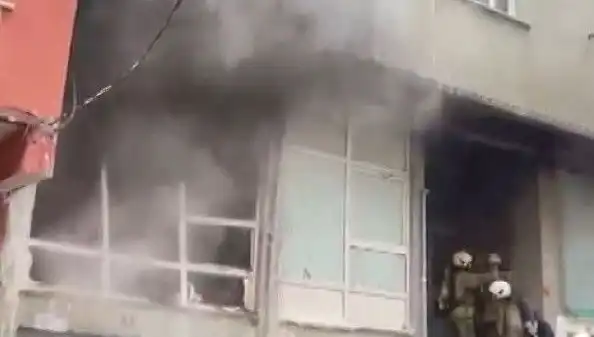İstanbul'da Beş Katlı Binada Yangın: Panik ve Tedirginlik Hakim Oldu