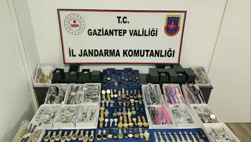 Gaziantep'te Kaçak Saat Operasyonunda 3 Milyon Liralık Sıfır Ürün Ele Geçirildi