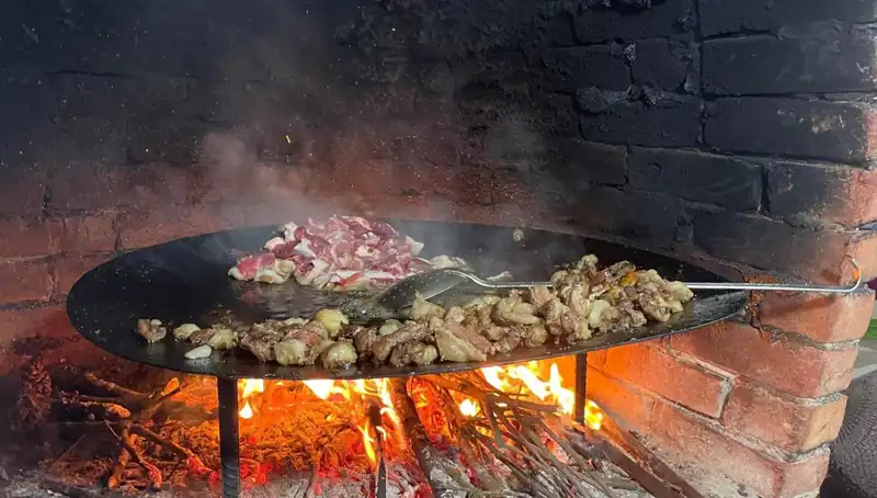 Türkiye'nin Dört Bir Yanından Gelen Dualı Güveç Geleneği: 400 Yıllık Lezzet