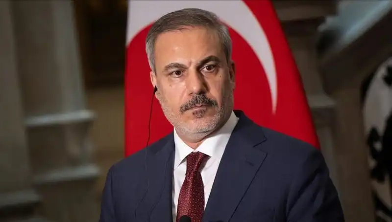 Türkiye'nin Dış Politikasında Yeni Dönem: Bakan Fidan Azerbaycan ve Mısır ile Görüştü