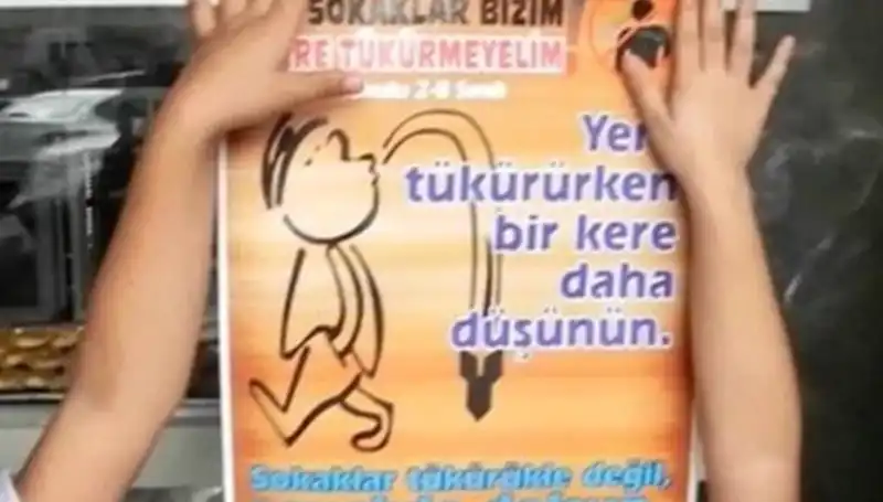 Yere Tükürdüğü İçin Ceza Kesilen Genç, İtiraz Etti!