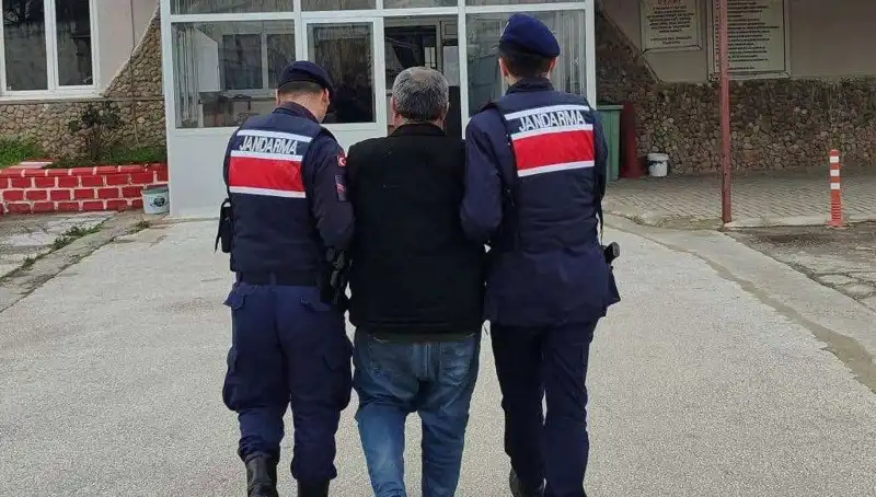 8 Yıl Aranmanın Ardından Yakalandı: Cezaevine Gönderildi!