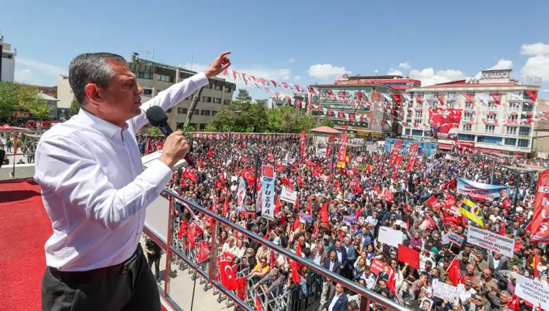 Özgür Özel'den Çarpıcı Açıklama: Silah Bırakma Çağrısı Desteklenecek!