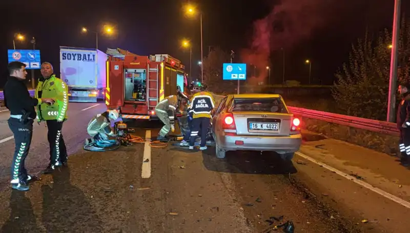 Kamyona Arkadan Çarpan Sürücü Kaza Sonucu Ağır Yaralandı!