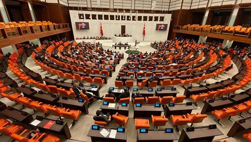 Emekli İkramiyesine Yüzde Yetmiş Beş Artış: TBMM'de Tarihi Teklif Geçti