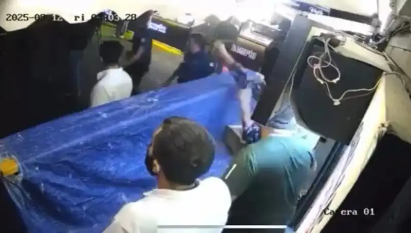 Ortaköy'de Geceye Damga Vuran Olay: Tekme Tokat Kavga