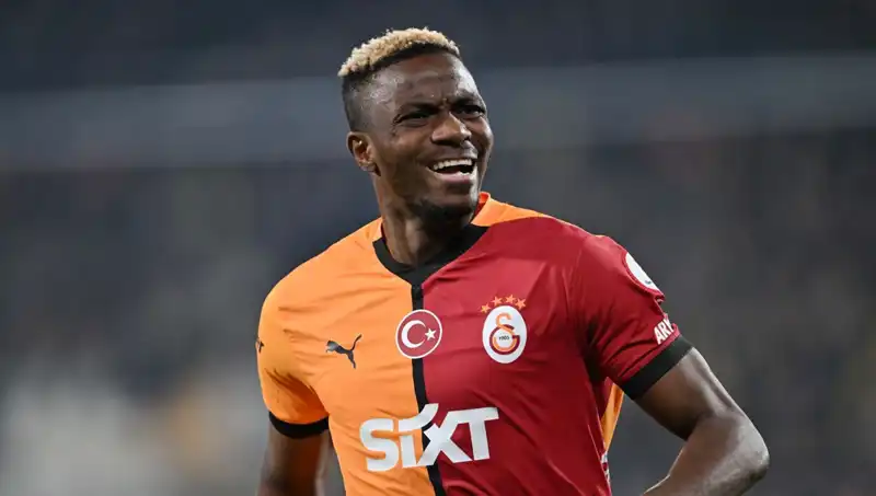 Osimhen'in Geleceği: Napoli ve Galatasaray'dan Farklı Bir Yola mı İniyor?