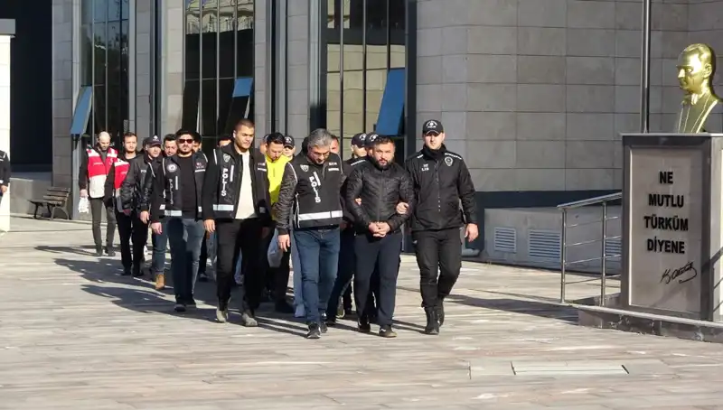 Balyozla Kavgaya Karışan Şüpheliler Serbest Bırakıldı, Şehirde Gergin Bekleyiş Sürüyor
